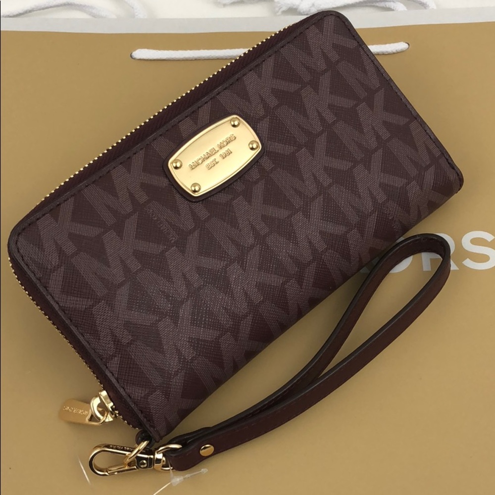 Michael Kors Signature Phone Case Wristlet Wallet
